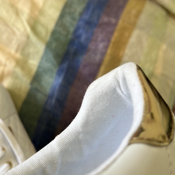 White Guess sneaker - Picture 5 of 6